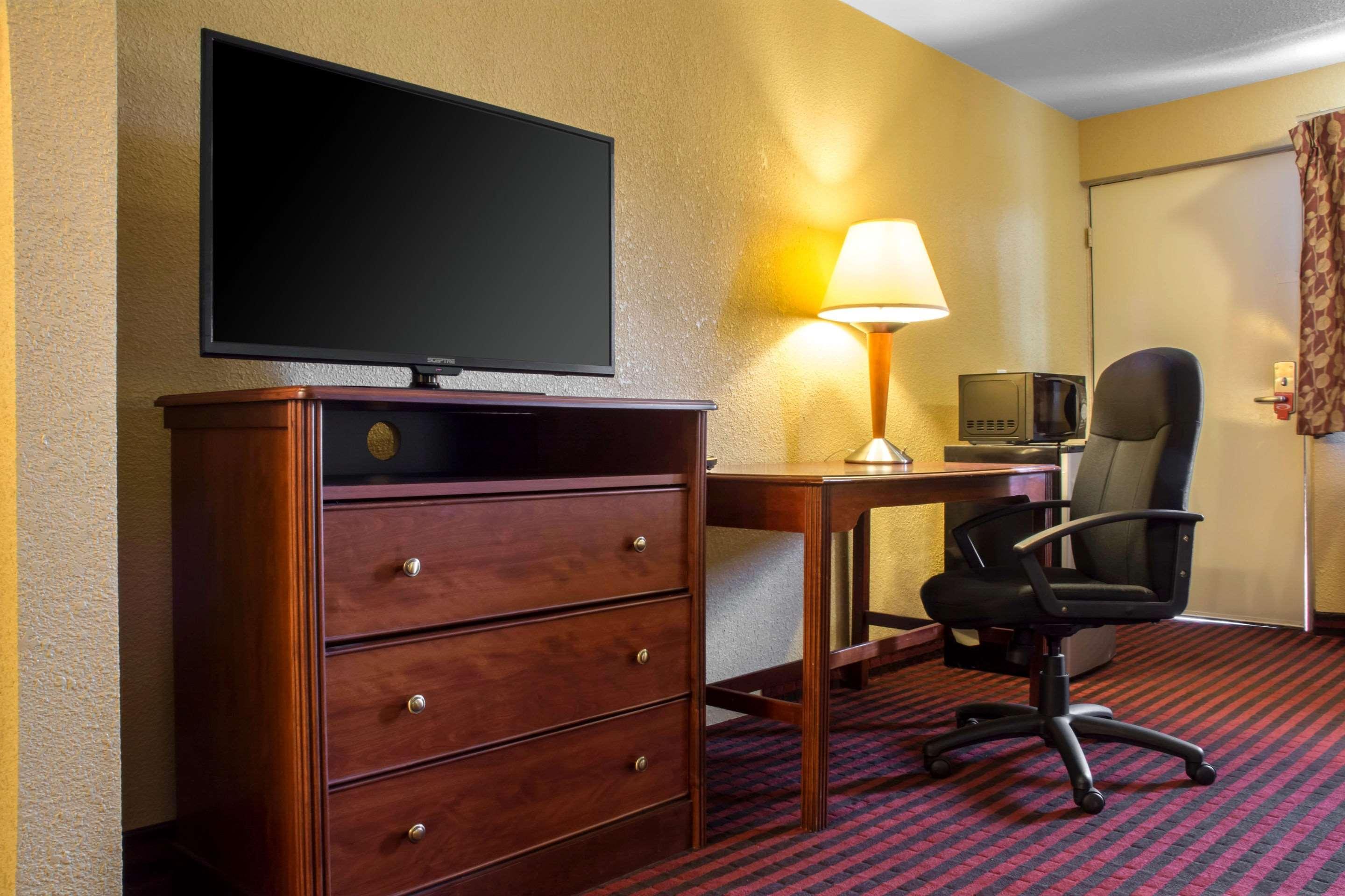 Econo Lodge Hotel Μπράντφορντ Εξωτερικό φωτογραφία