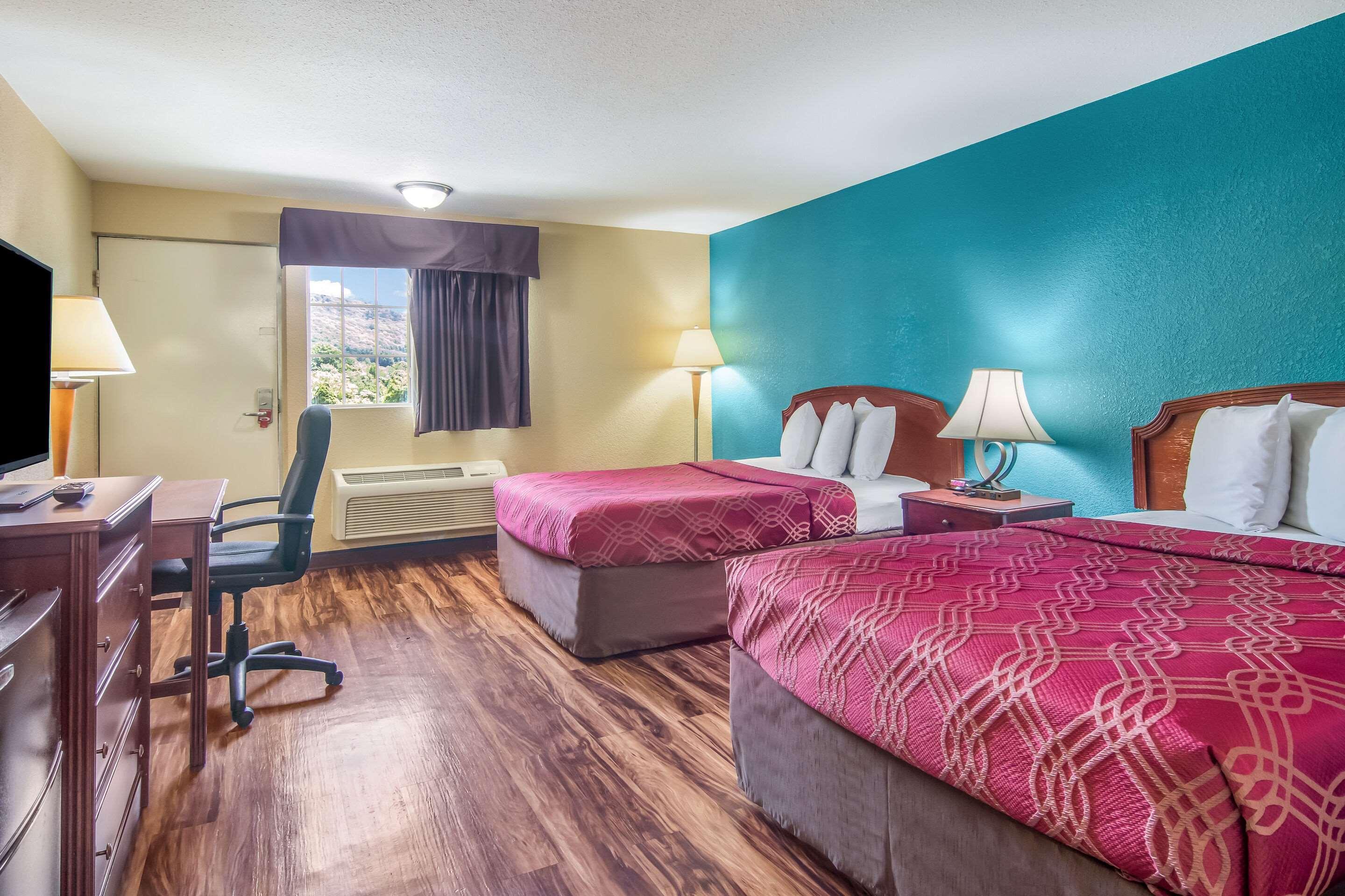 Econo Lodge Hotel Μπράντφορντ Εξωτερικό φωτογραφία