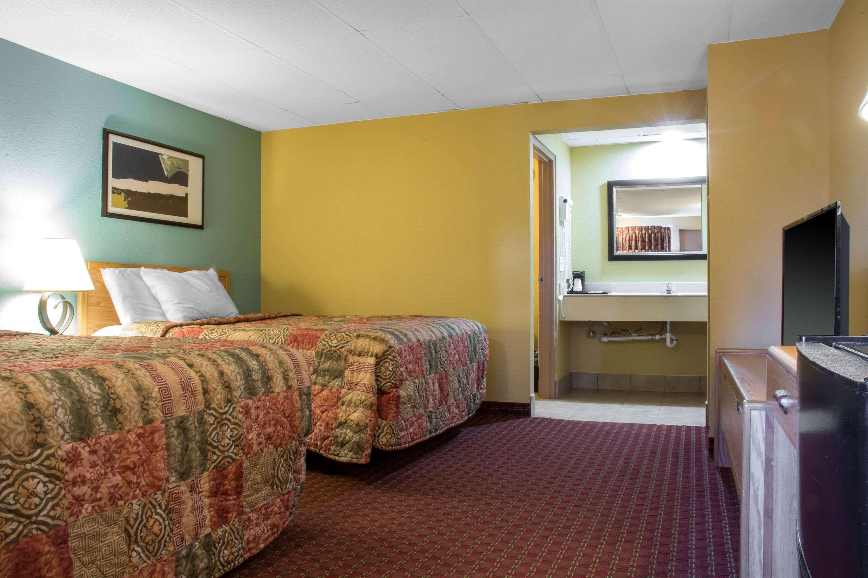 Econo Lodge Hotel Μπράντφορντ Εξωτερικό φωτογραφία