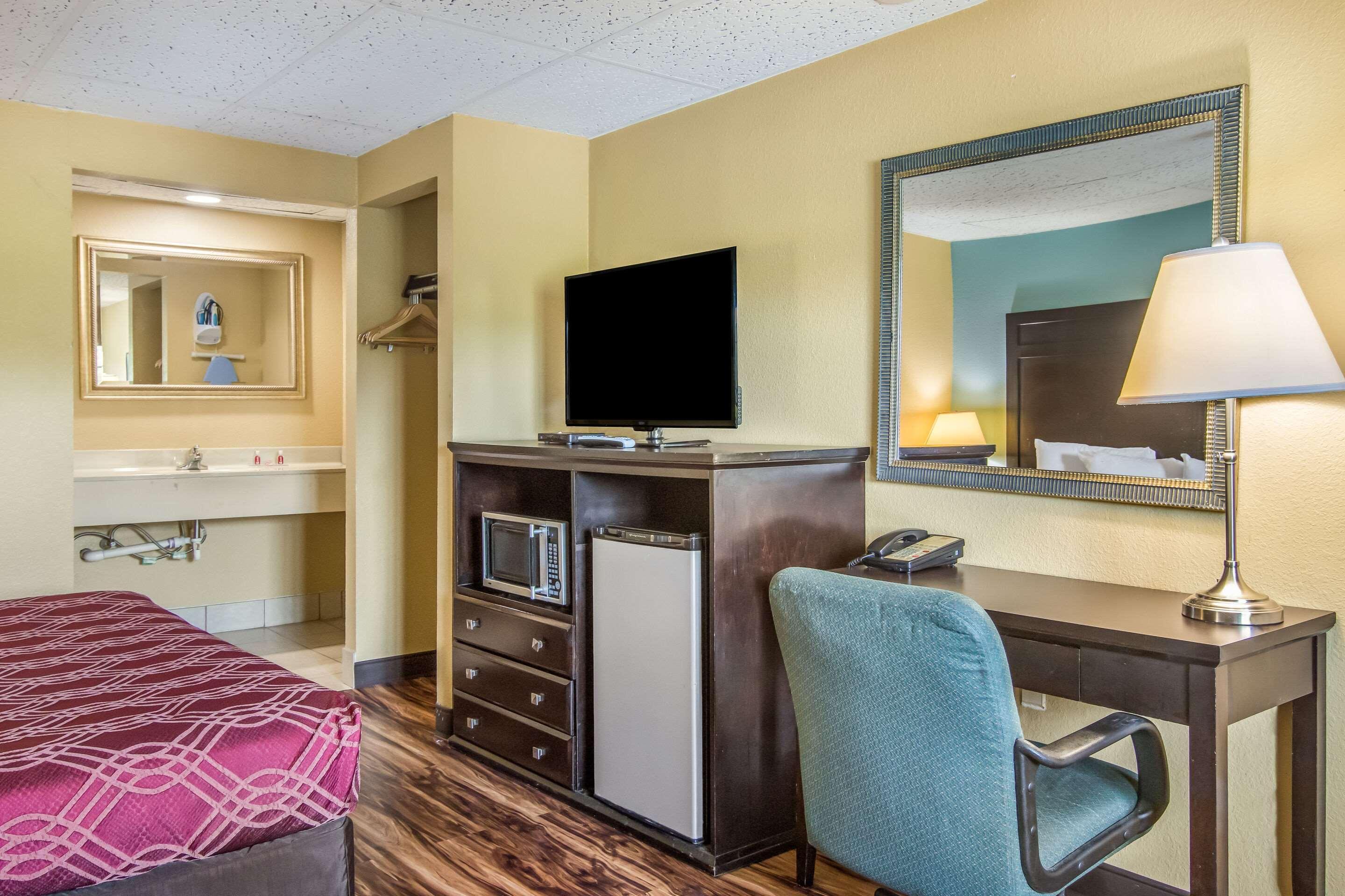 Econo Lodge Hotel Μπράντφορντ Εξωτερικό φωτογραφία