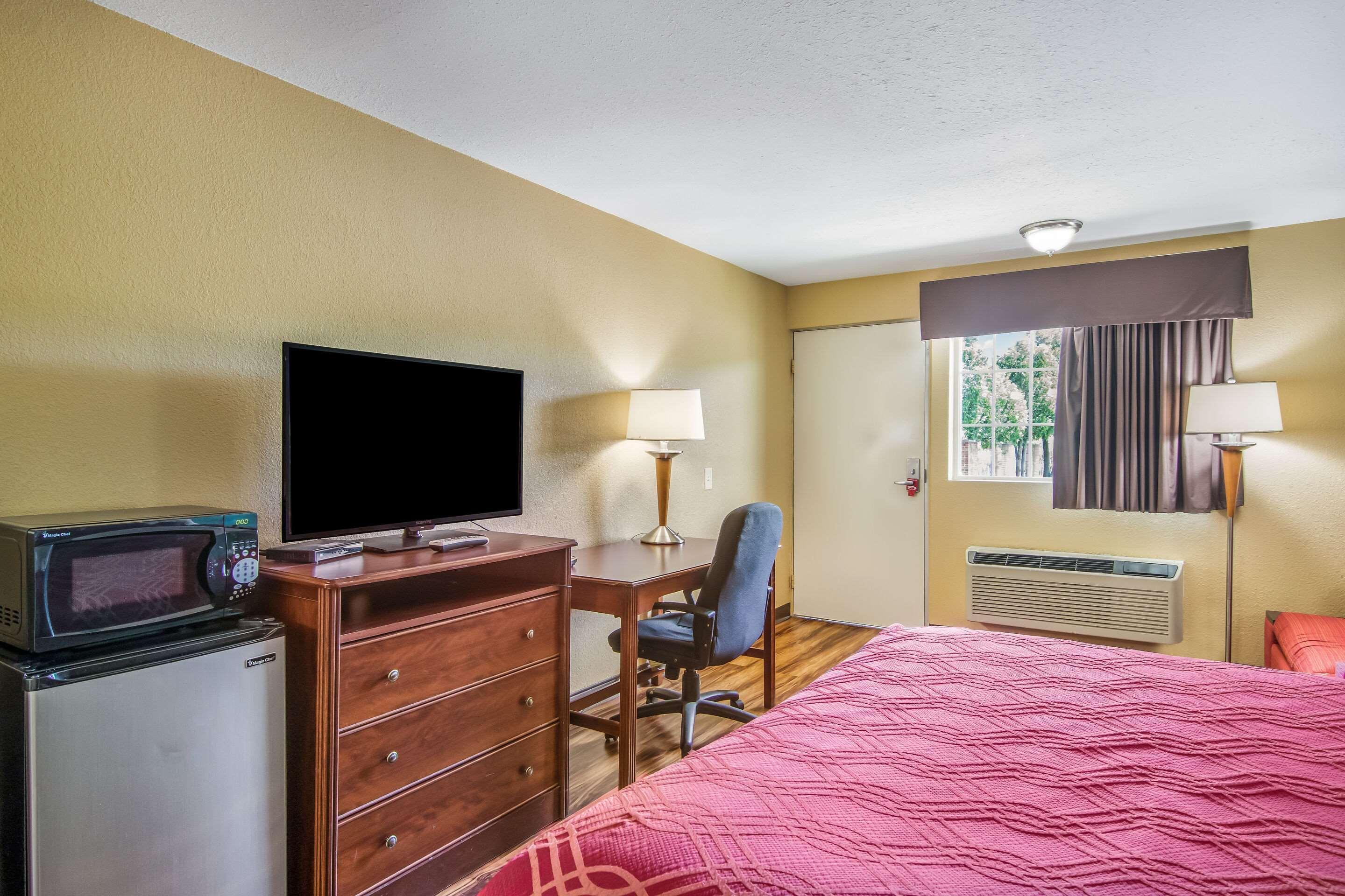 Econo Lodge Hotel Μπράντφορντ Εξωτερικό φωτογραφία