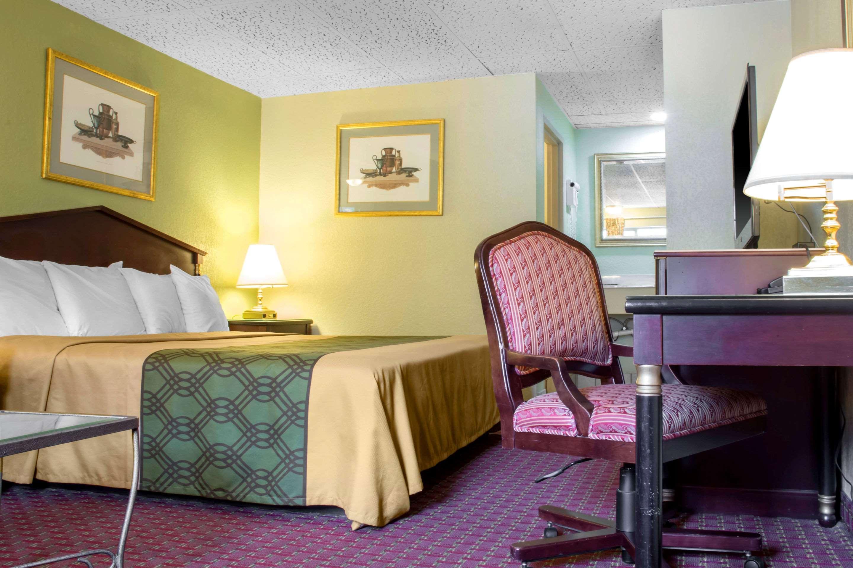 Econo Lodge Hotel Μπράντφορντ Εξωτερικό φωτογραφία
