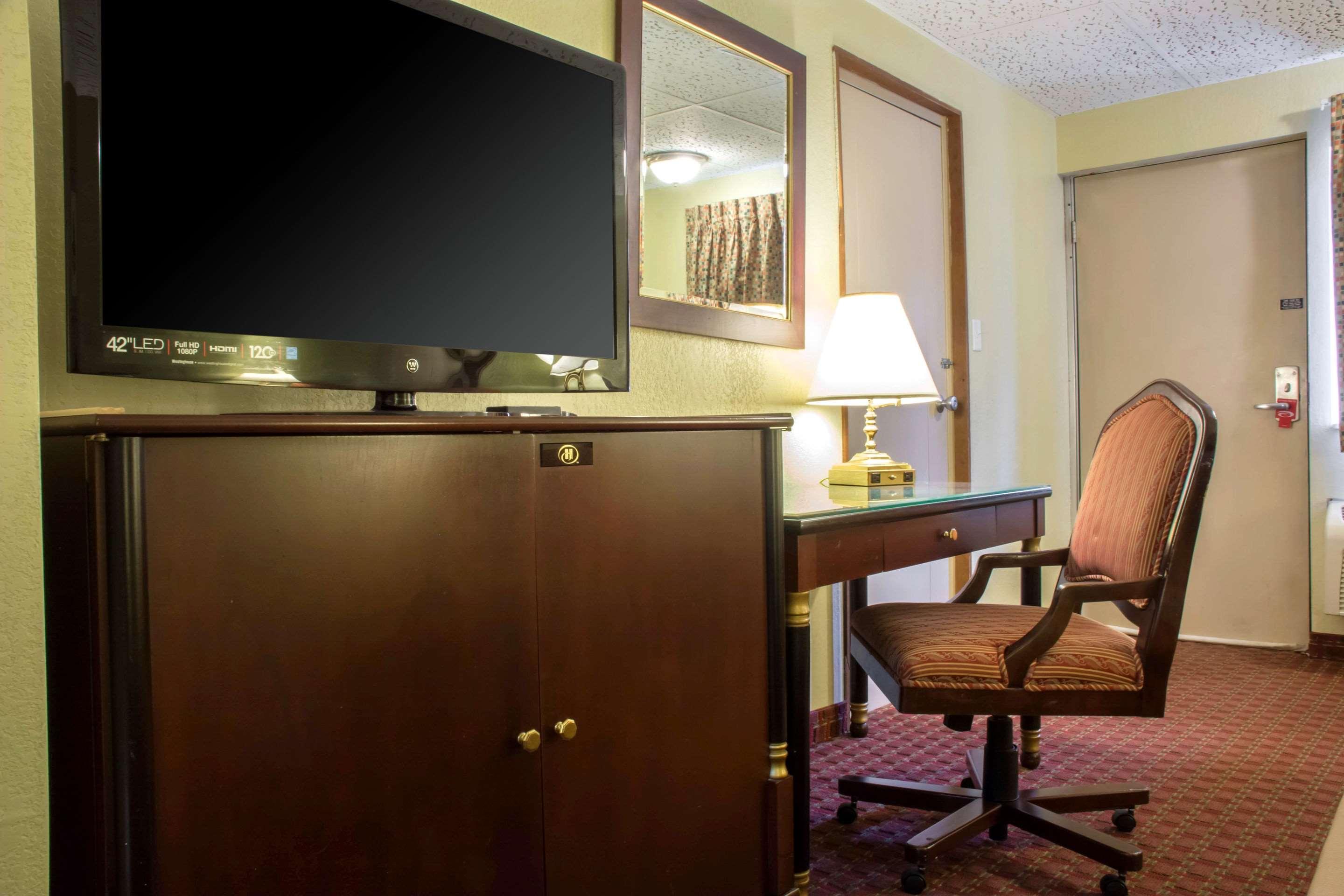 Econo Lodge Hotel Μπράντφορντ Εξωτερικό φωτογραφία