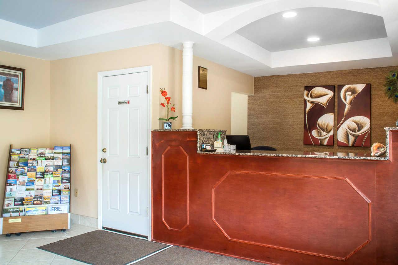 Econo Lodge Hotel Μπράντφορντ Εξωτερικό φωτογραφία