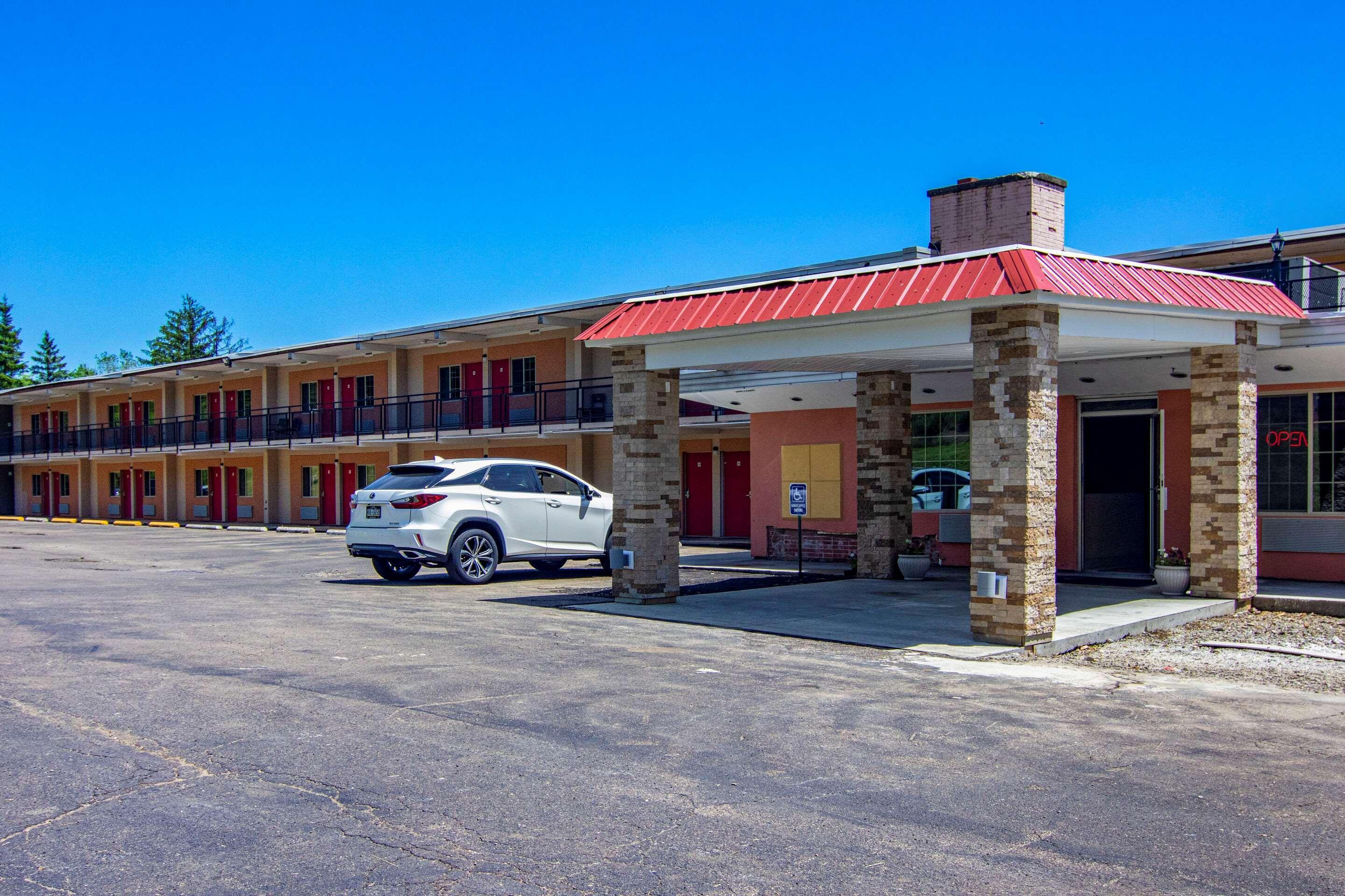 Econo Lodge Hotel Μπράντφορντ Εξωτερικό φωτογραφία
