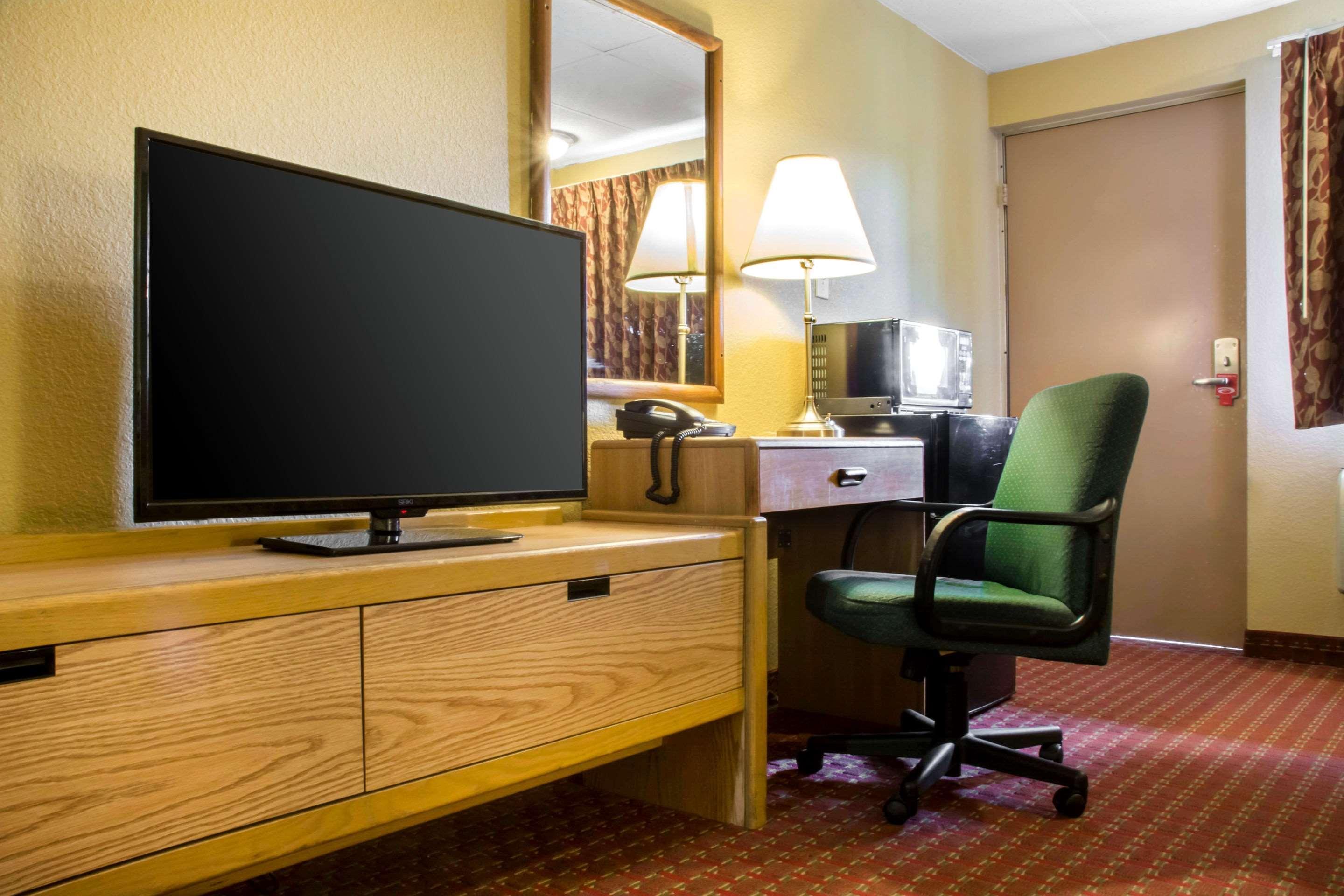 Econo Lodge Hotel Μπράντφορντ Εξωτερικό φωτογραφία