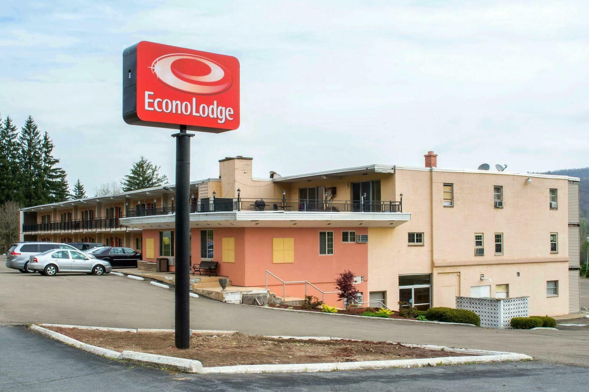 Econo Lodge Hotel Μπράντφορντ Εξωτερικό φωτογραφία